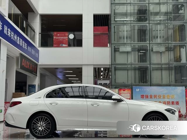 Mercedes-Benz C-class 2023 Белый из Китая