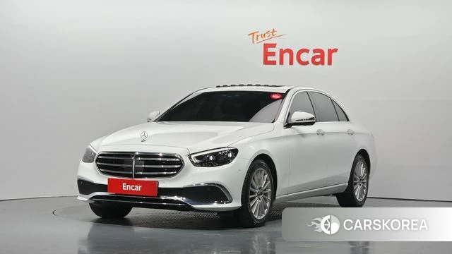 Mercedes-Benz E-Class W213 2023 Белый из Кореи