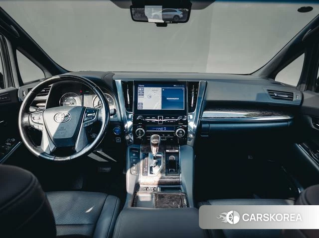 Toyota Alphard 2021 Белый из Китая