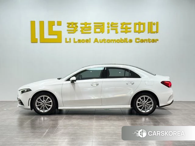 Mercedes-Benz A-Class 2021 Белый из Китая
