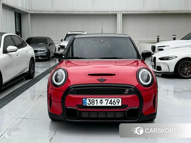 Mini Cooper S 2024 Красный из Кореи