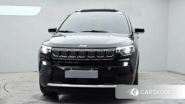 Jeep Compass 2nd Generation 2022 Черный из Кореи