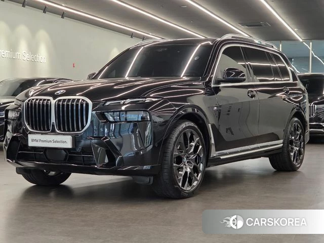 BMW X7 (G07) 2025 Черный из Кореи