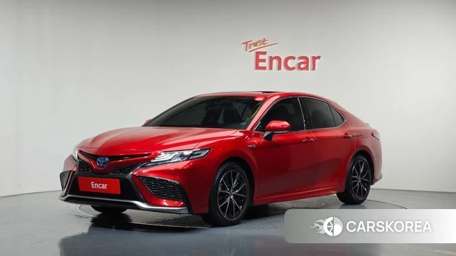 Toyota Camry (XV70) 2021 Красный из Кореи