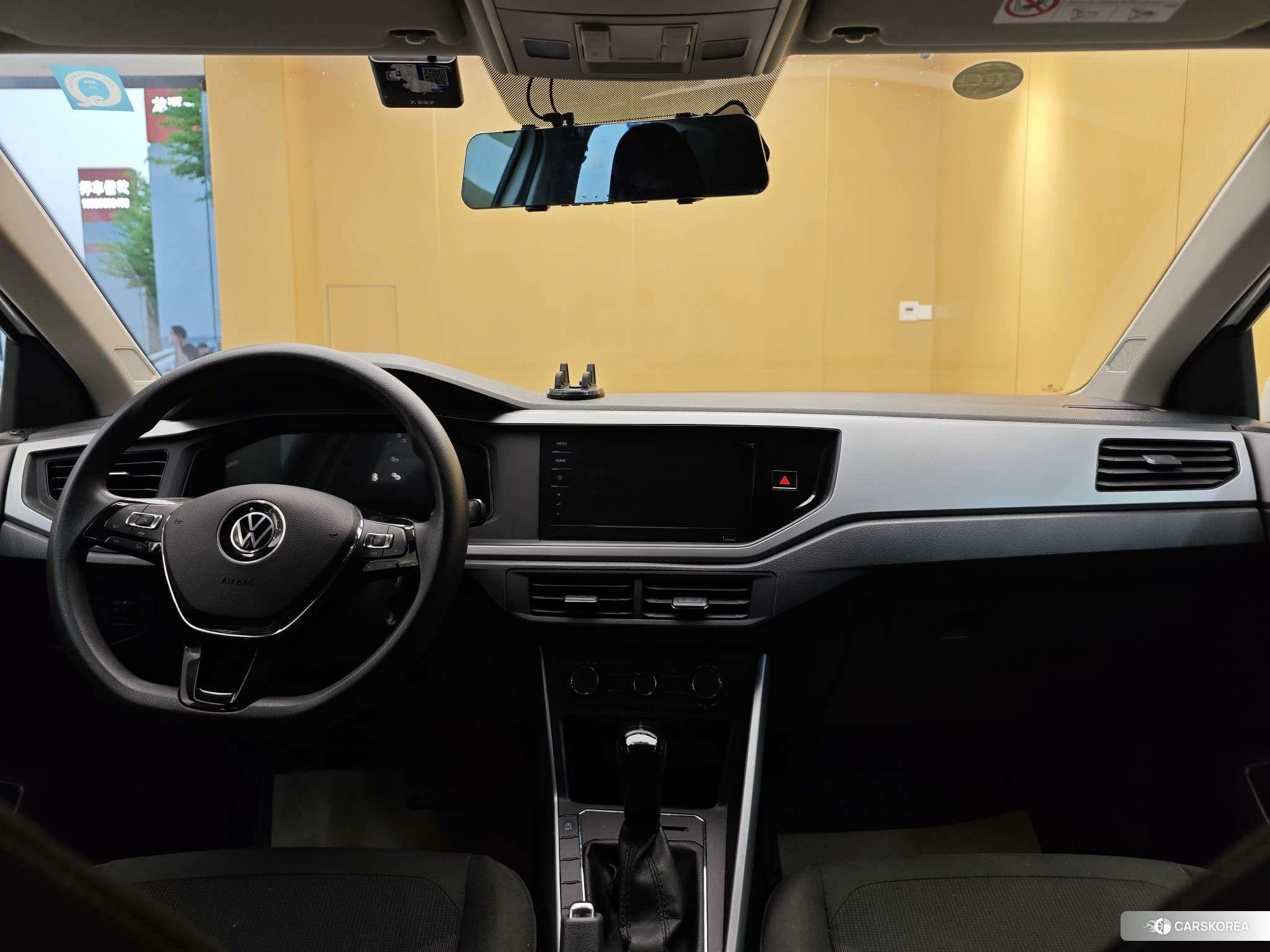 Volkswagen Polo 2023 Белый из Китая
