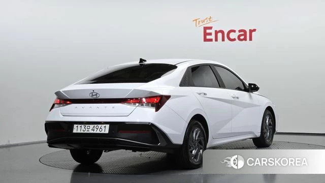 Hyundai The New Avante (CN7) 2023 Белый из Кореи