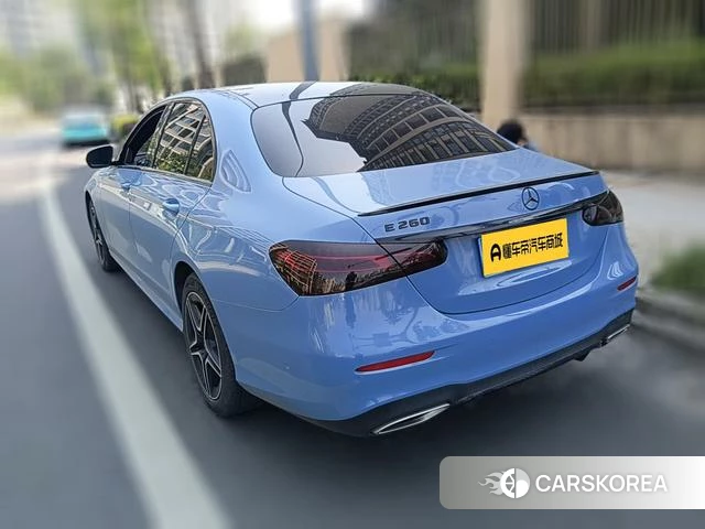 Mercedes-Benz E-Class 2021 Синий из Китая