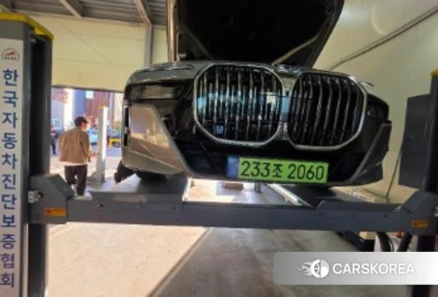 BMW 7 Series (G70) 2024 Серый из Кореи