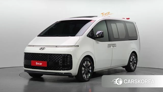 Hyundai Staria 2023 Белый из Кореи