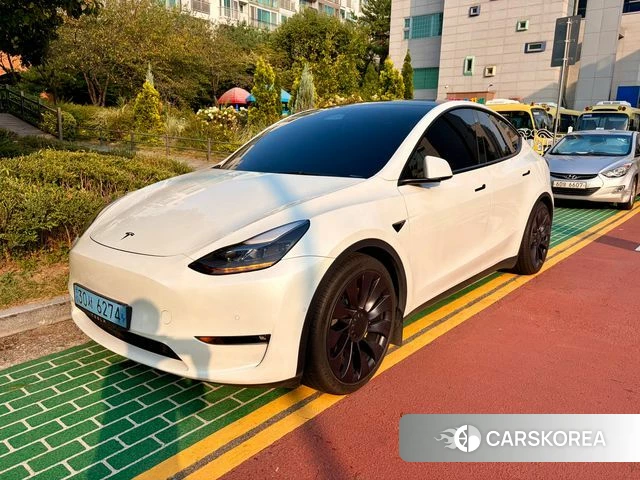 Tesla Model Y 2022 Белый из Кореи