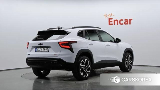Chevrolet (GM Daewoo) Trax Crossover 2023 Белый из Кореи