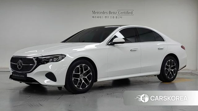 Mercedes-Benz E-Class W214 2025 Белый из Кореи