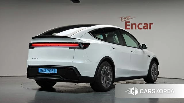 Tesla Model Y 2026 Белый из Кореи