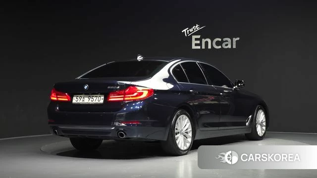 BMW 5 Series (G30) 2018 Синий из Кореи