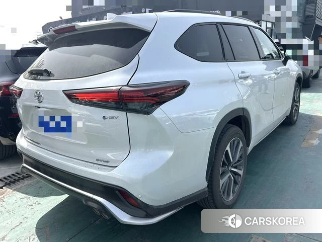 Toyota Crown 2024 Белый из Китая