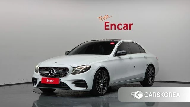 Mercedes-Benz E-Class W213 2019 Белый из Кореи