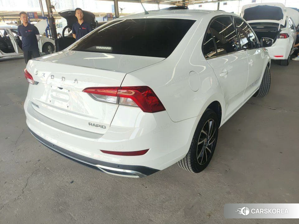 Skoda Rapid 2022 Белый из Китая