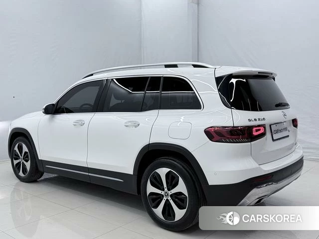 Mercedes-Benz GLB 2023 Белый из Китая