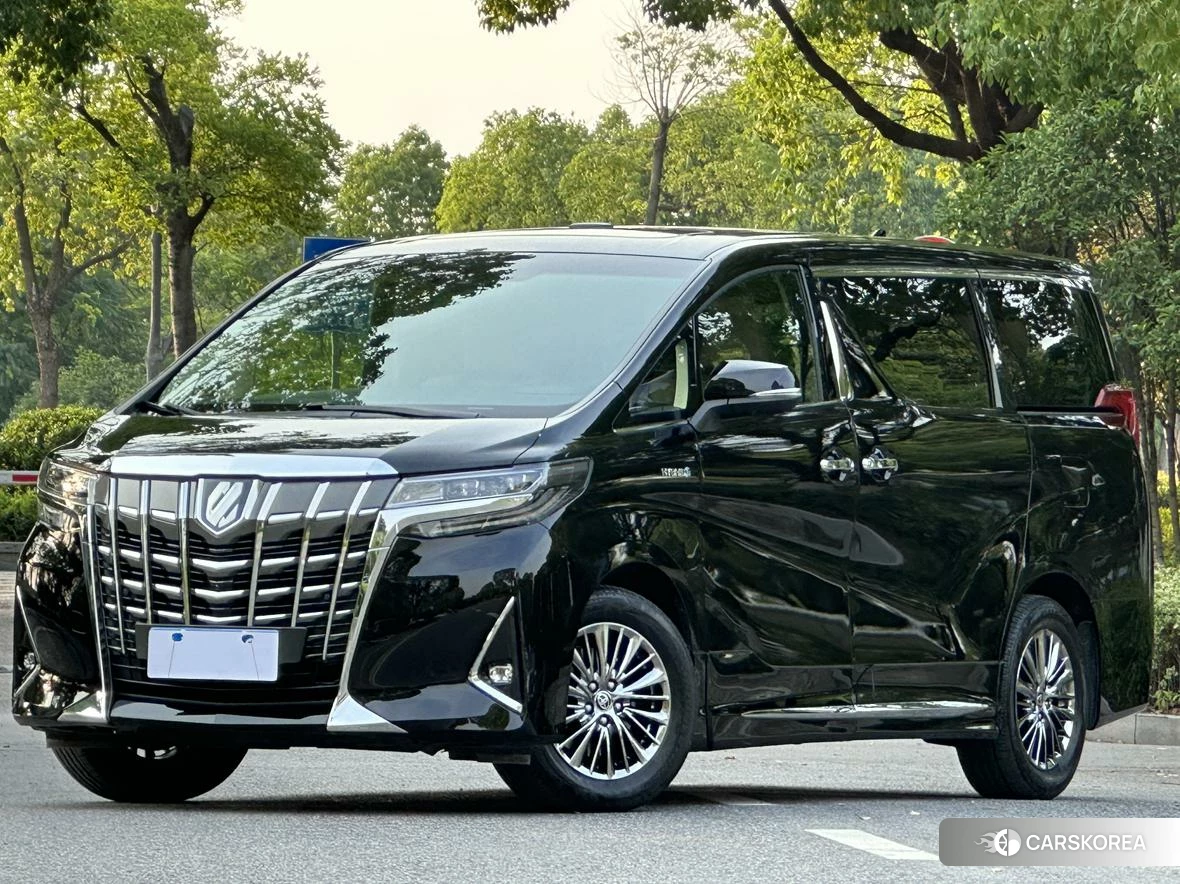 Toyota Alphard 2020 Черный из Китая