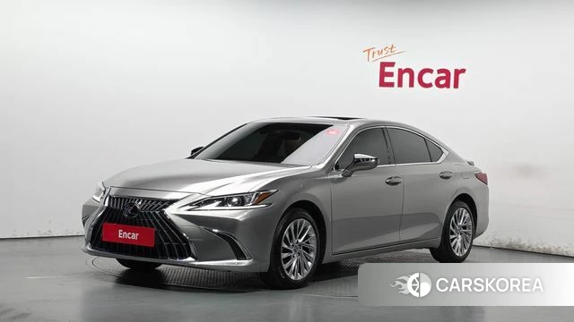 Lexus ES300h 7th generation 2023 Песочный из Кореи