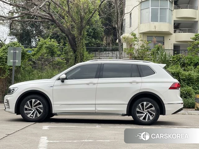 Volkswagen Tiguan L 2021 Белый из Китая