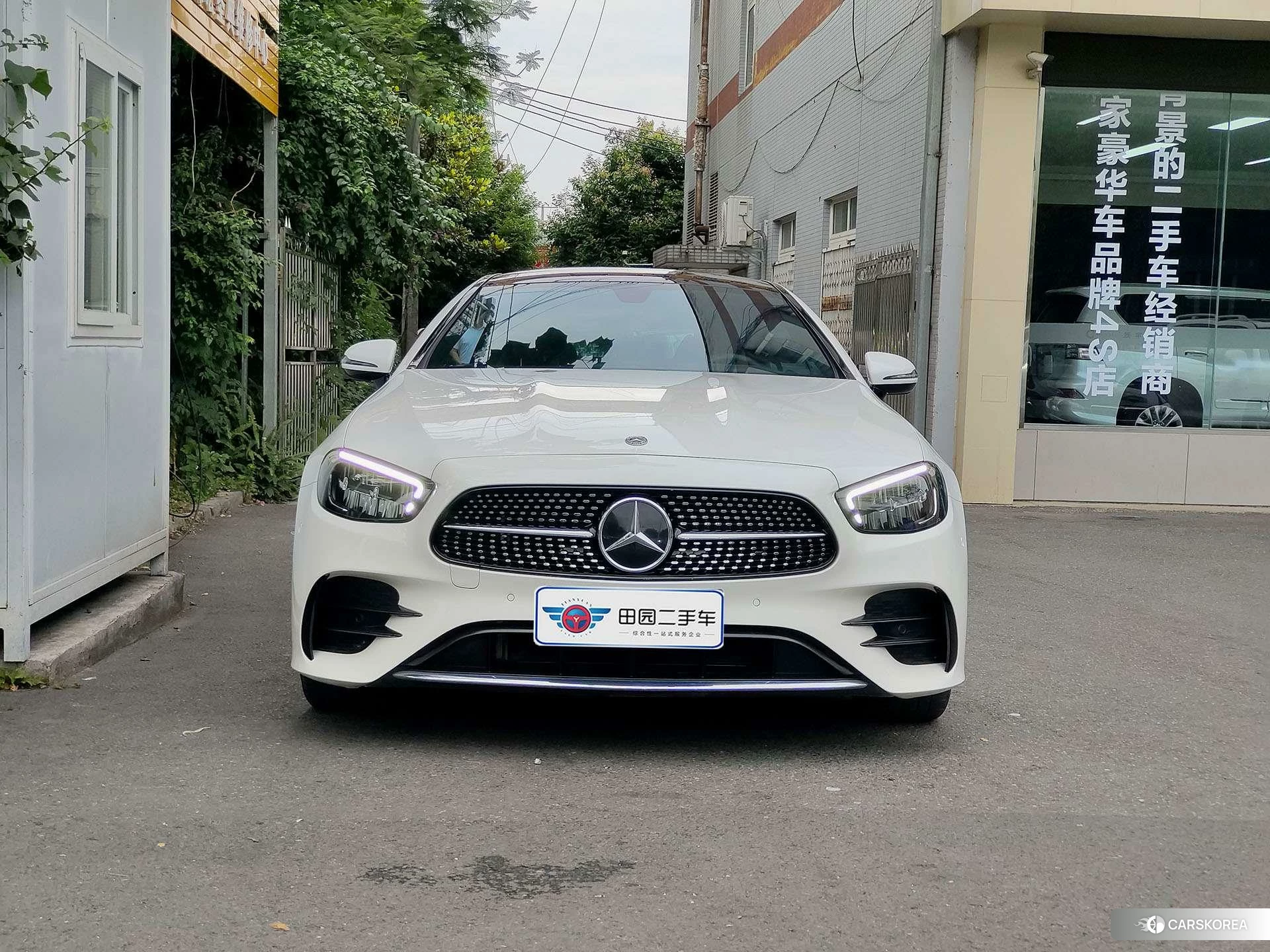 Mercedes-Benz E-Class 2021 Белый из Китая