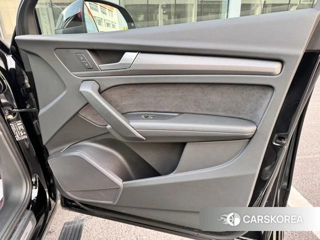 Audi Q5L 2023 Черный из Китая