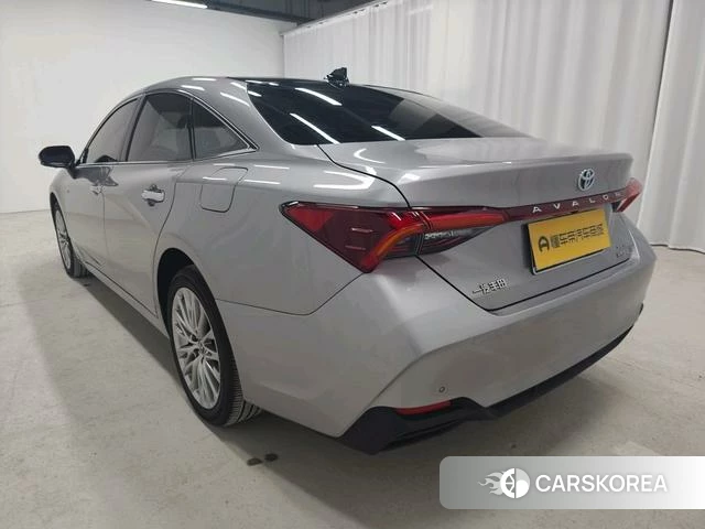 Toyota Avalon 2022 Темно-серый из Китая