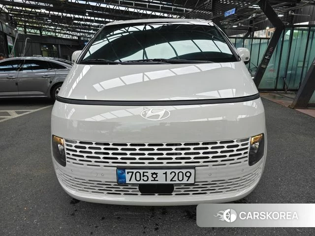 Hyundai Staria 2025 Белый из Кореи