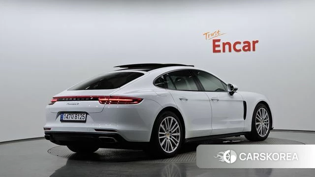 Porsche Panamera (971) 2018 Белый из Кореи