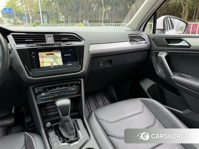 Volkswagen Tiguan L 2021 Белый из Китая