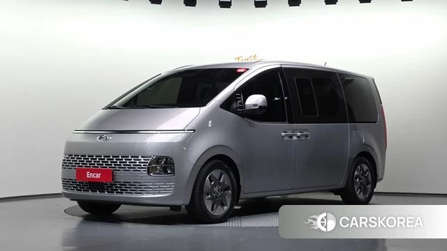Hyundai Staria 2023 Серебристо-серый из Кореи