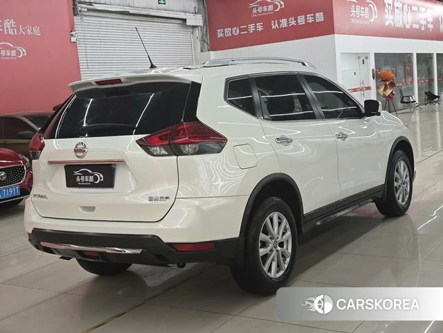 Nissan X-Trail 2021 Белый из Китая