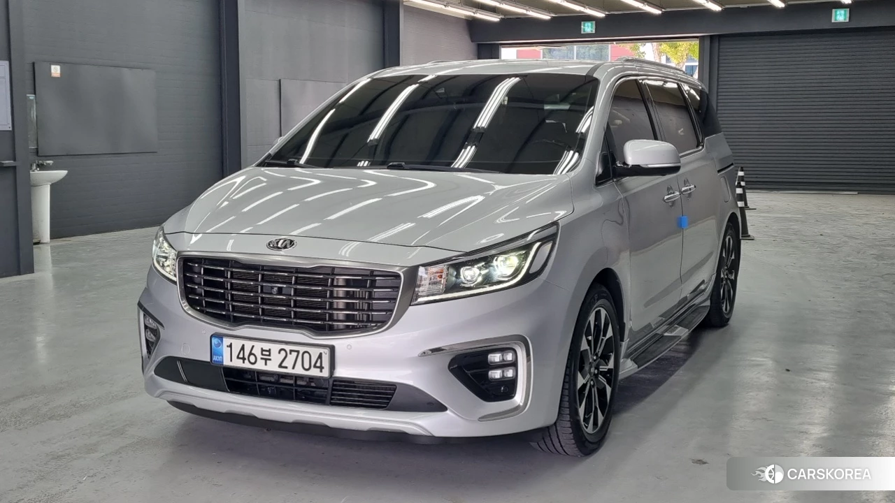 Kia The New Carnival 2019 Серебряный из Кореи