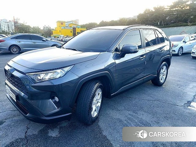 Toyota RAV4 5th Generation 2021 Серый из Кореи