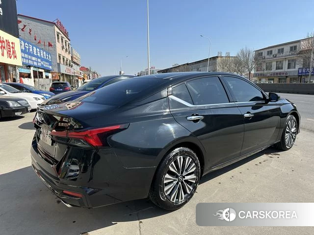Nissan Altima 2025 Черный из Китая