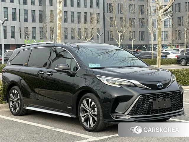 Toyota Granvia 2023 Черный из Китая