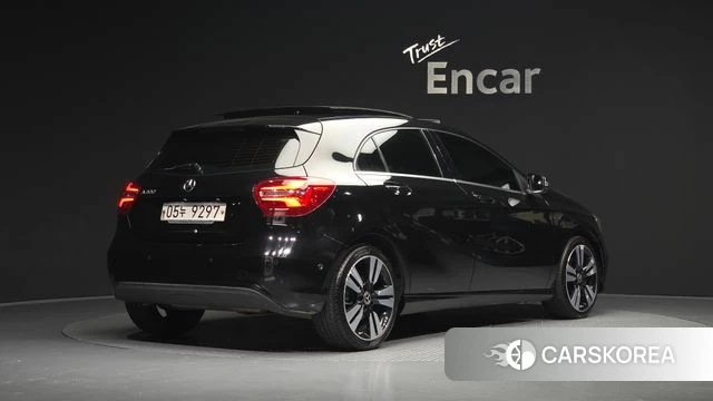 Mercedes-Benz A-Class W176 2018 Черный из Кореи