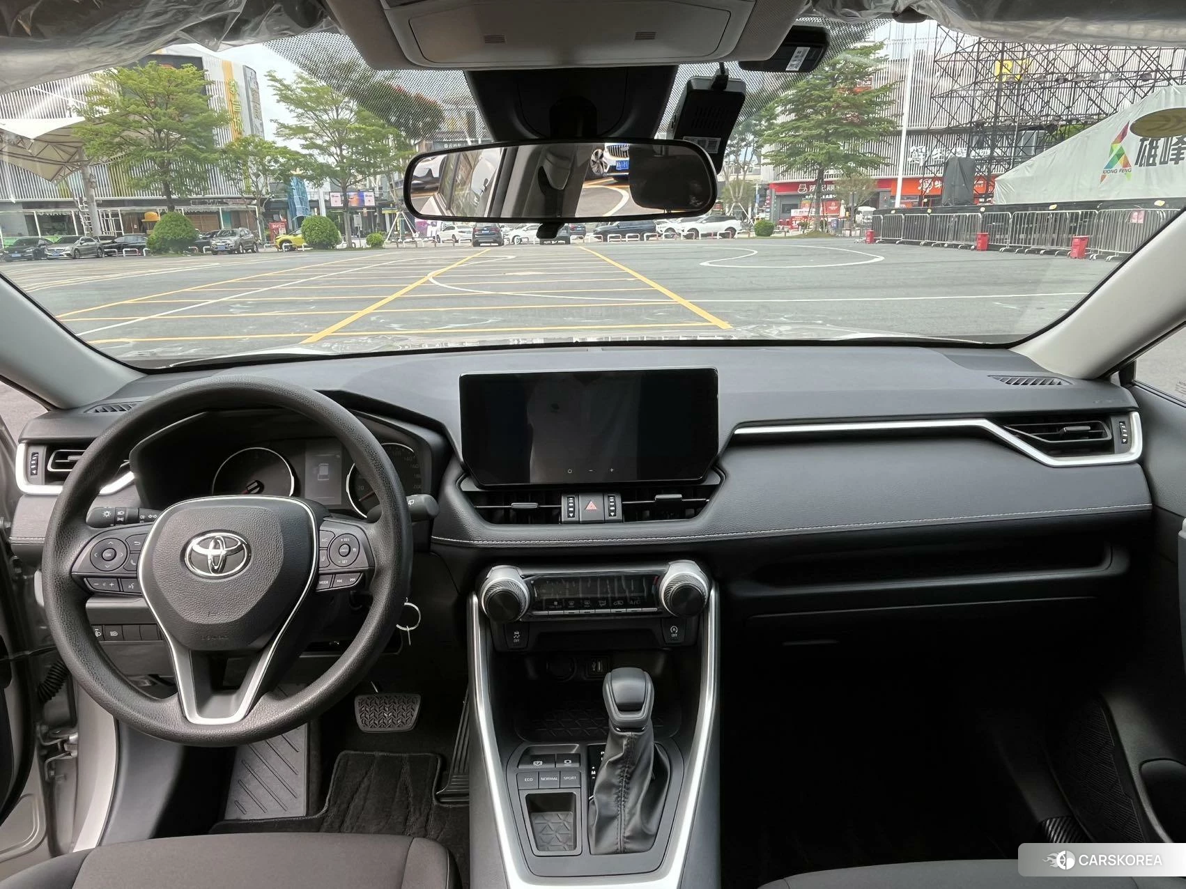 Toyota Wildlander 2024 Серебристо-серый из Китая