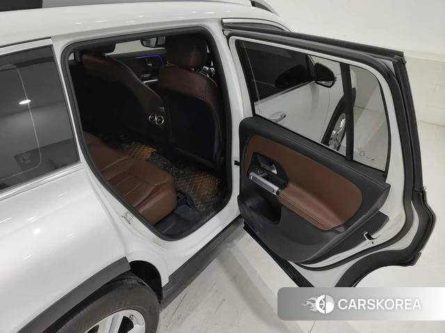 Mercedes-Benz GLB 2021 Белый из Китая
