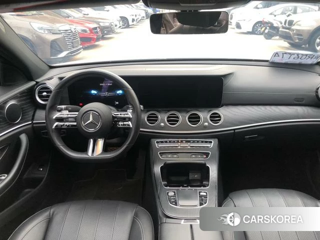 Mercedes-Benz E-Class 2021 Белый из Китая