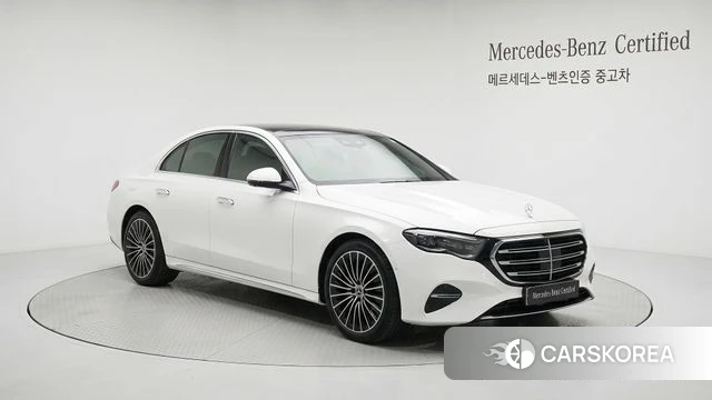 Mercedes-Benz E-Class W214 2026 Белый из Кореи