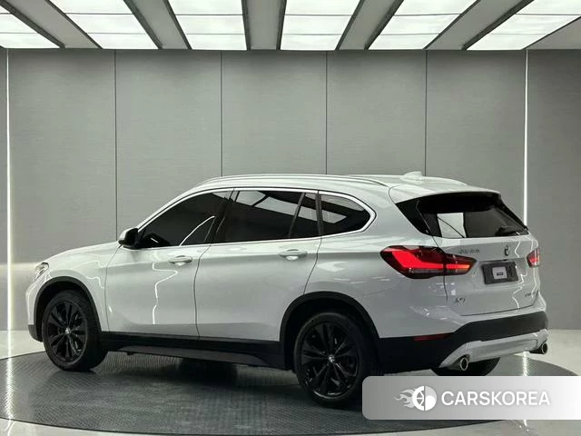BMW X1 2021 Белый из Китая