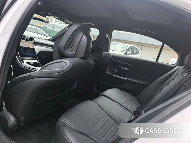 Mercedes-Benz C-class 2024 Белый из Китая