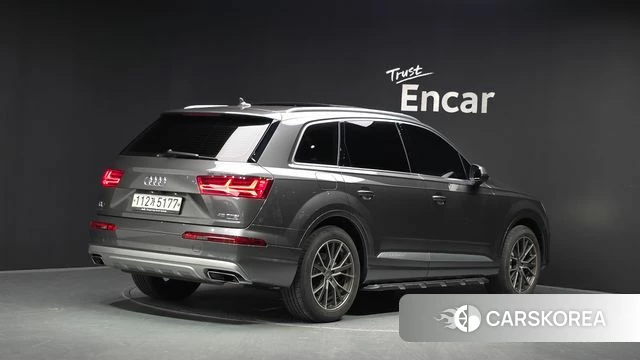 Audi Q7 (4M) 2019 Серый из Кореи