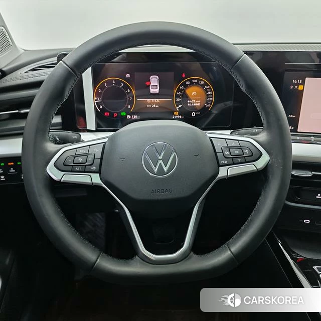 Volkswagen Lamando 2023 Красный из Китая