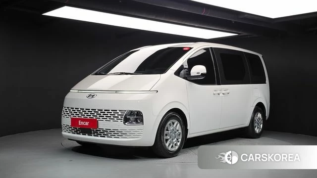 Hyundai Staria 2023 Белый из Кореи