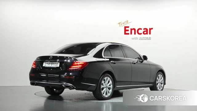 Mercedes-Benz E-Class W213 2018 Черный из Кореи