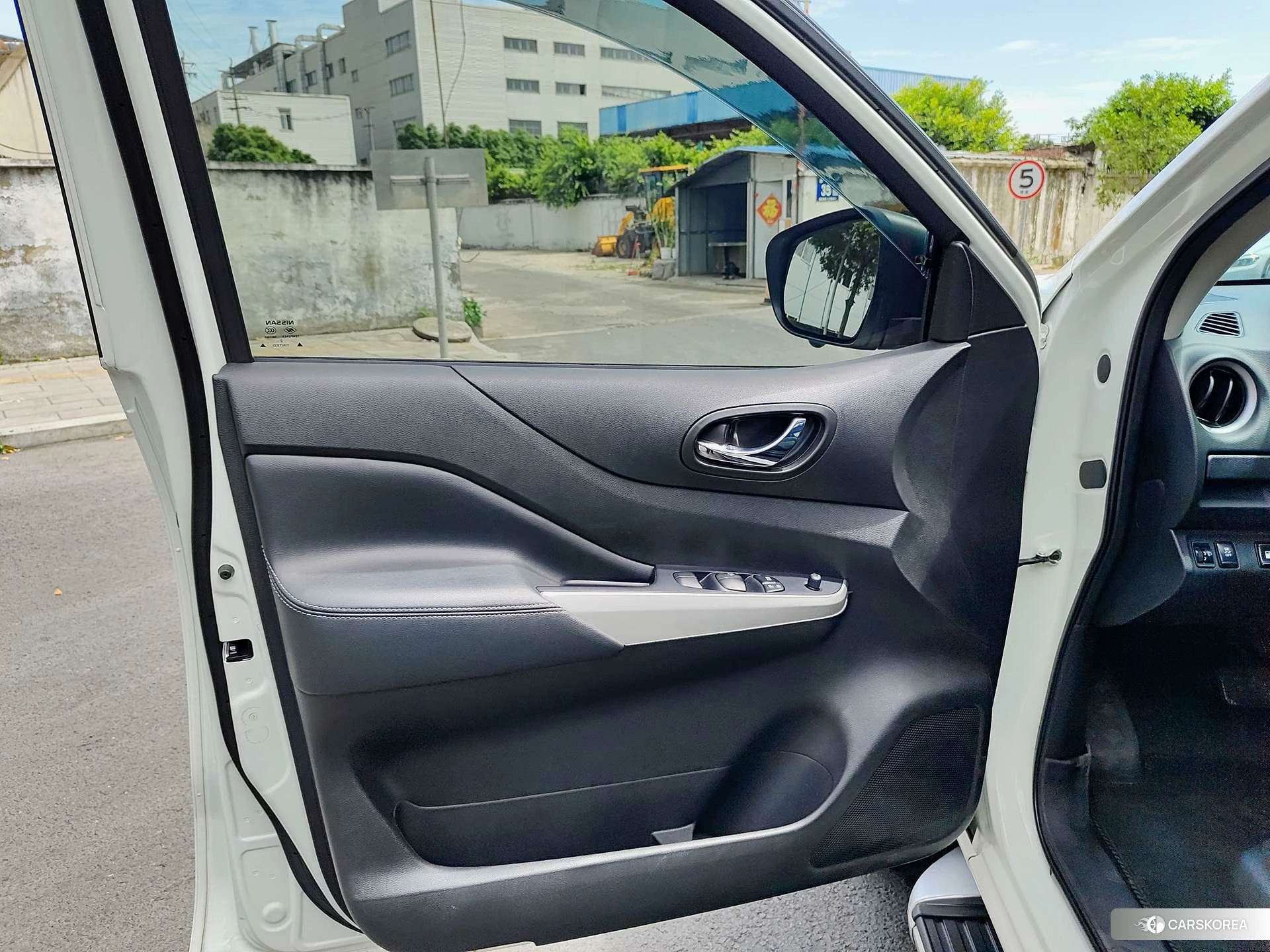 Nissan Terra 2019 Белый из Китая
