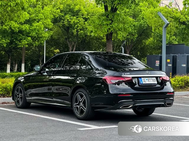 Mercedes-Benz E-Class 2021 Черный из Китая